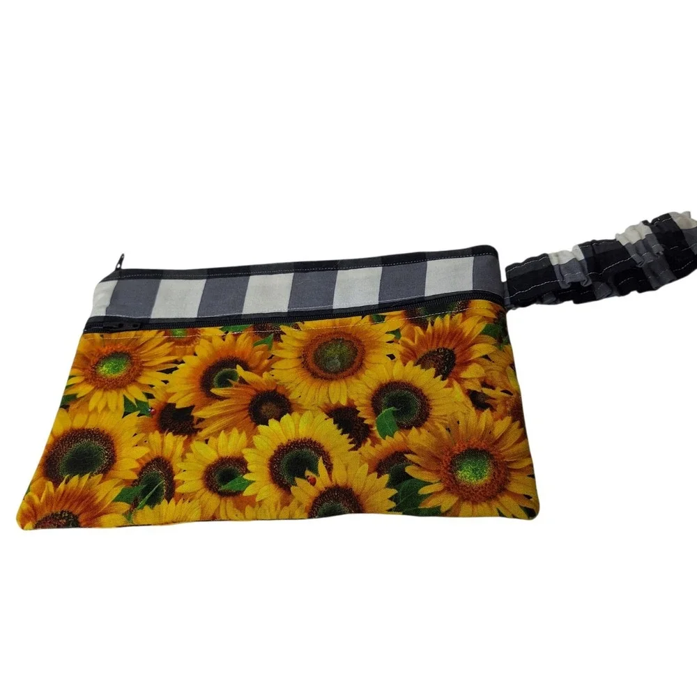 NeeJee Wear Handmade Wristlet Clutch Makeup Bag Sunflower Check Zipper Card Slot